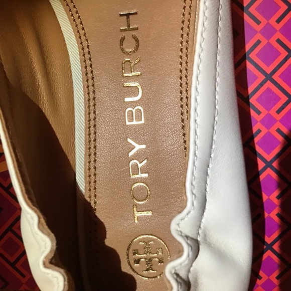 TORY BURCH “KIRA” CREAM COLOR LOAFER NEW in BOX & TB SHOE BAG - Picture 12 of 16